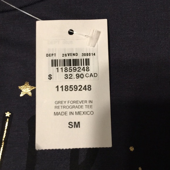 New with tags midnight hour T-shirt in size small - Picture 3 of 6